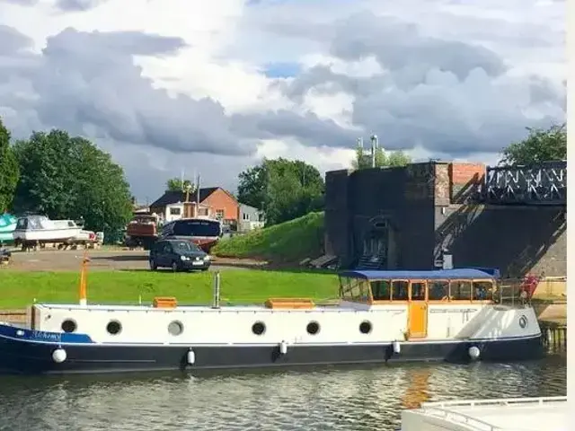 Lambon Dutch Barge Replica