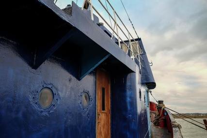 Houseboat Tug conversion