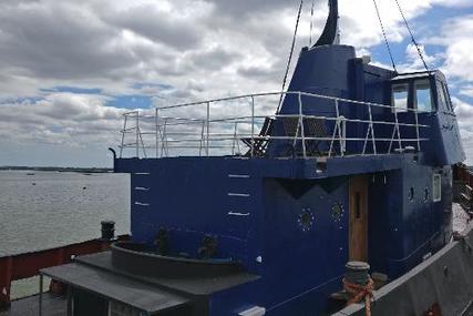 Houseboat Tug conversion