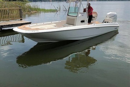 Boston Whaler 240 Dauntless Pro