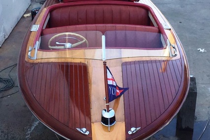 Chris Craft RIVIERA SPORTS BOAT