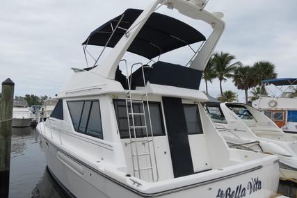 Bayliner 3988 Command Bridge Pilothouse