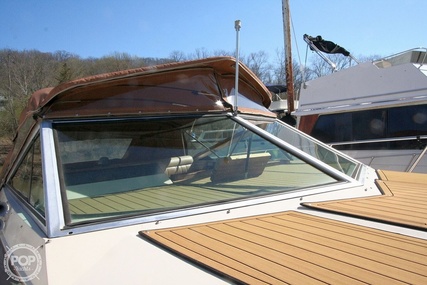 Chris Craft 332 Express