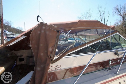 Chris Craft 332 Express