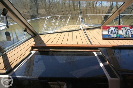 Chris Craft 332 Express