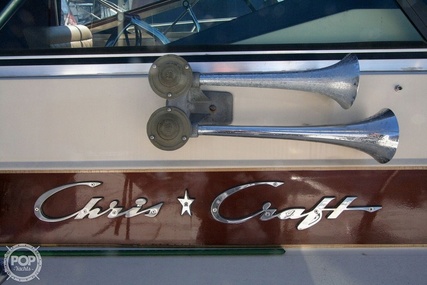 Chris Craft 332 Express