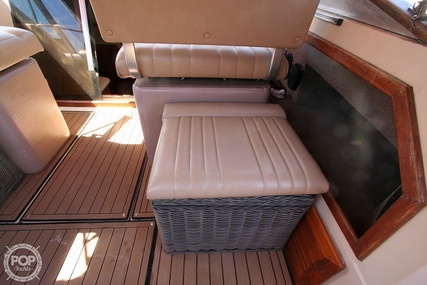 Chris Craft 332 Express