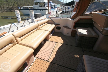 Chris Craft 332 Express