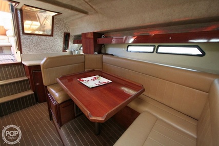 Chris Craft 332 Express