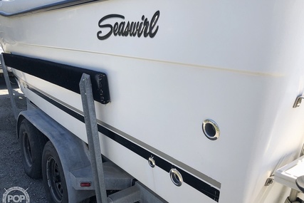 Seaswirl 2600 Striper