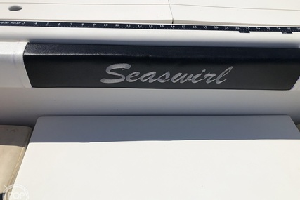 Seaswirl 2600 Striper