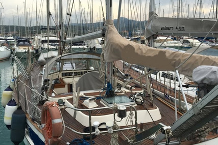 Hallberg Rassy 42