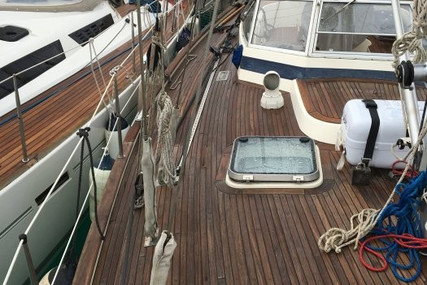 Hallberg Rassy 42