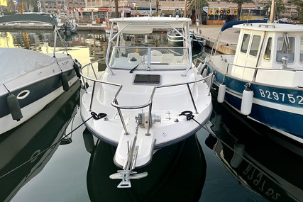 Boston Whaler 23 Conquest