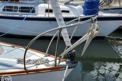 Cape Dory 25