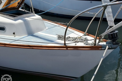 Cape Dory 25