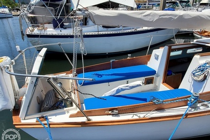 Cape Dory 25