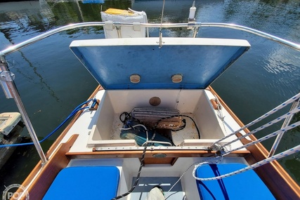 Cape Dory 25