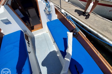 Cape Dory 25