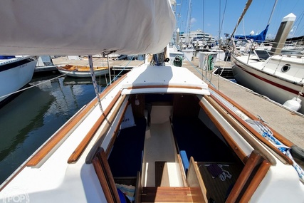 Cape Dory 25