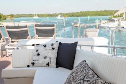 Hatteras 82 Motor Yacht