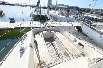 Beneteau First 325