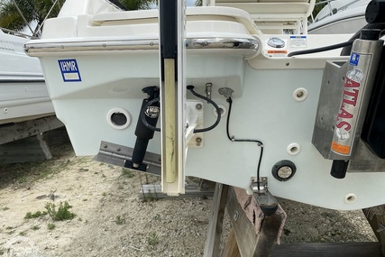 Boston Whaler 240 Dauntless Pro