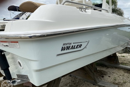 Boston Whaler 240 Dauntless Pro