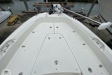 Boston Whaler 240 Dauntless Pro