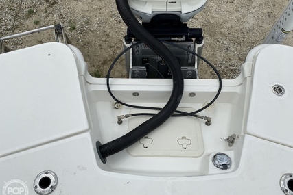 Boston Whaler 240 Dauntless Pro