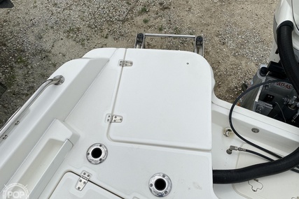 Boston Whaler 240 Dauntless Pro