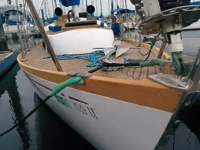 Taipan / Cheoy Lee 28 Sloop - refinished 2012-16