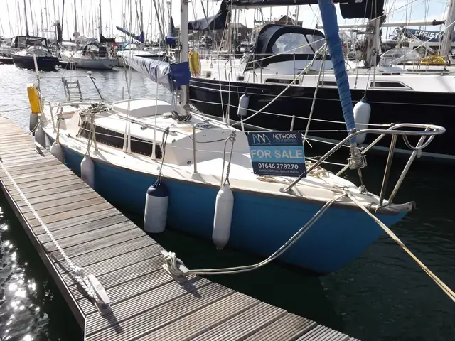 Achilles 24 Triple Keel