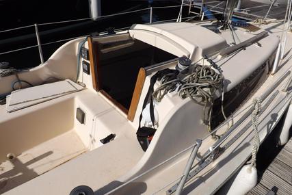 Achilles 24 Triple Keel