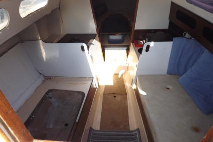 Achilles 24 Triple Keel