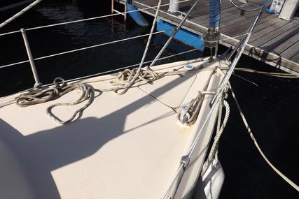 Achilles 24 Triple Keel