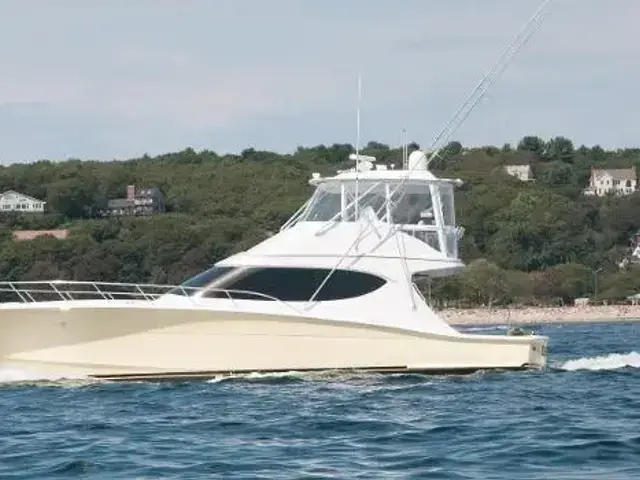 Hatteras GT54