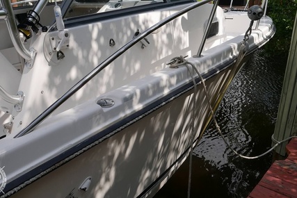 Robalo 2140 Walkaround