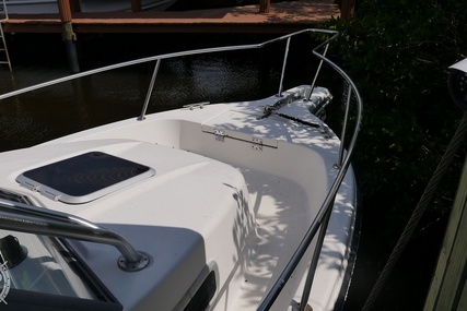 Robalo 2140 Walkaround