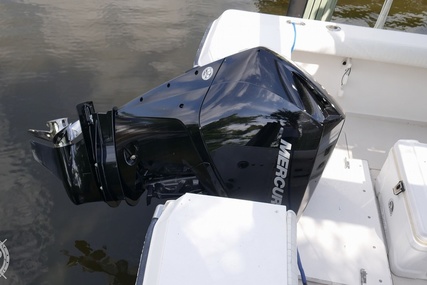 Robalo 2140 Walkaround