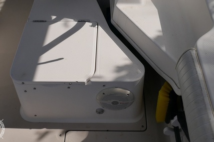 Robalo 2140 Walkaround