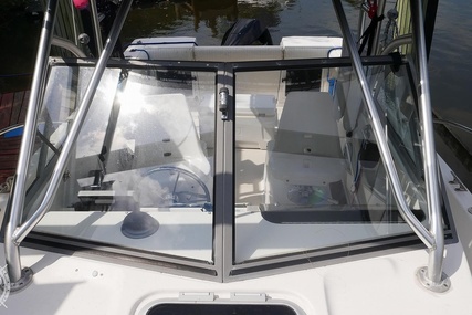 Robalo 2140 Walkaround