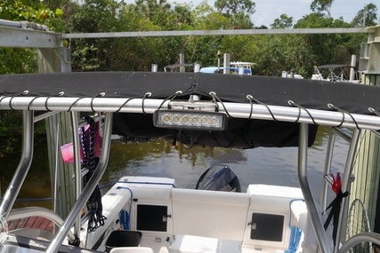 Robalo 2140 Walkaround