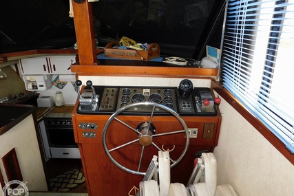 Carver 3207 Aft Cabin