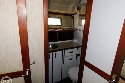 Carver 3207 Aft Cabin