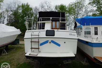 Carver 3207 Aft Cabin