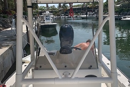 Boston Whaler 22 Guardian