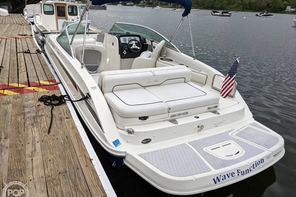 Sea Ray 230 Sundeck