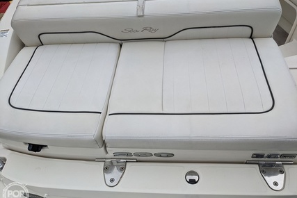 Sea Ray 230 Sundeck