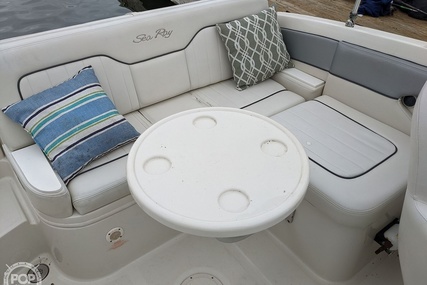 Sea Ray 230 Sundeck